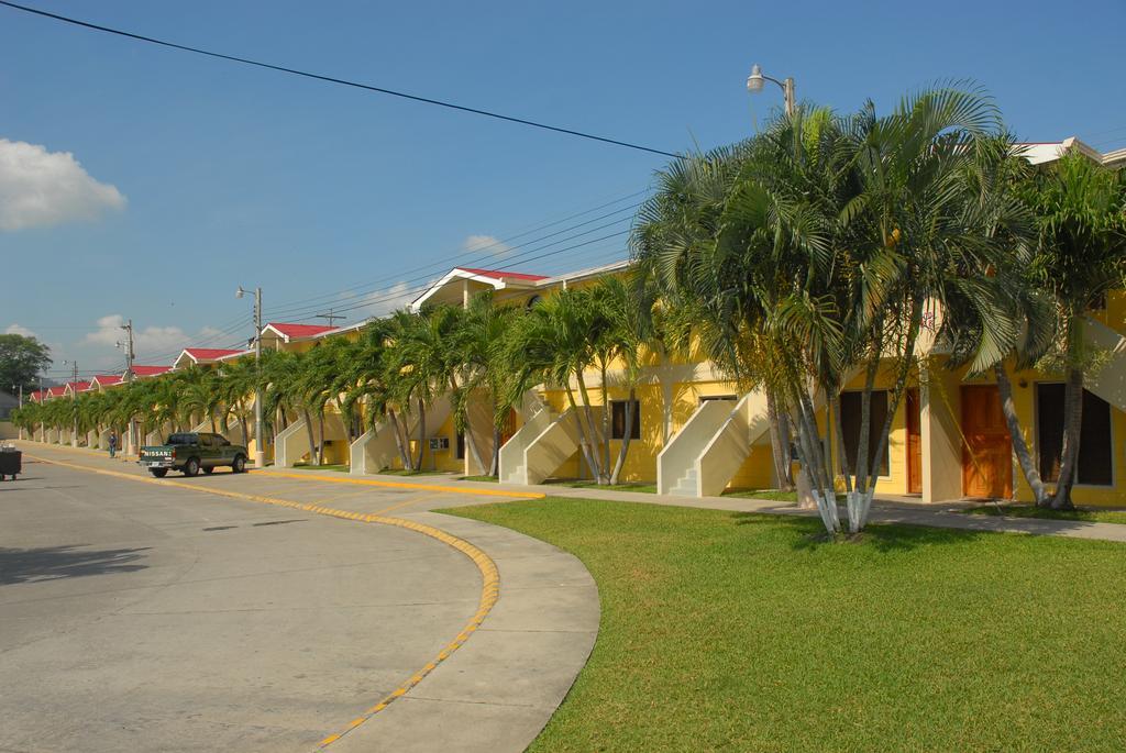 Apart Hotel Villa Nuria San Pedro Sula Exterior photo